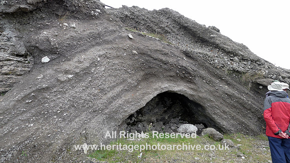 HRS 8464 Carnforth, slag cave