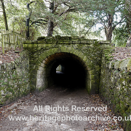 HRS 8610 Clapham, far tunnel portal