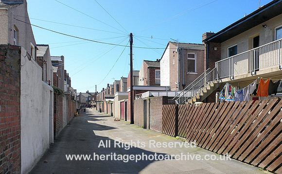 HRS 8894 Barrow, terraced houses rear L1130714