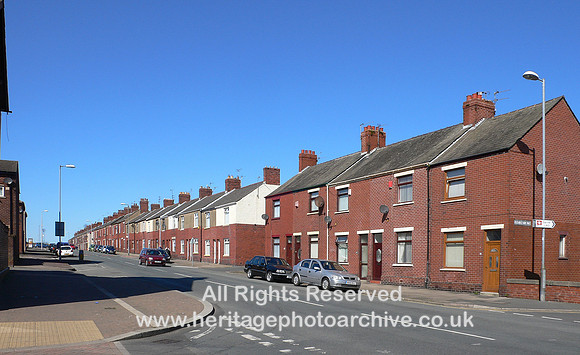 HRS 8893 Barrow, terraced housing Holker Street L1130713
