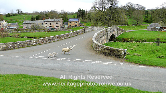 HRS 8985 Maulds Meaburn, bridge over River Lyvennet L1150344