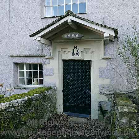 HRS 9061 Pool Bank datestone 1693 L7710305