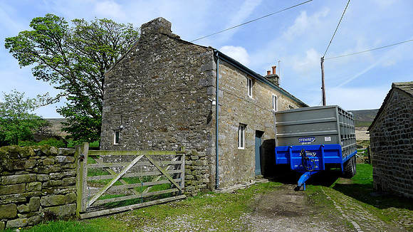 HRS 9288 Tarnbrook, cottages L1170411
