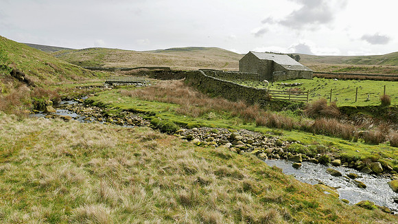 HRS 9293 Tarnbrook, Pea Carr Barn and stream L7710943