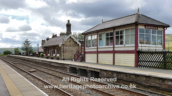HRS 8239 Garsdale Station and signal cabin