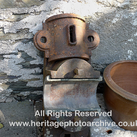 HRS 9657 Crosthwaite corn mill waterwheel bearings L1180343