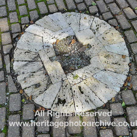 HRS 9658 Crosthwaite corn mill, French burr stone L1180344