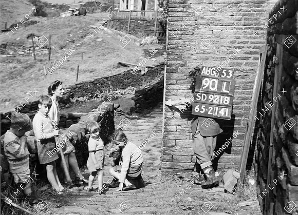 Littleborough, Longclough, Farm and children 53.658891 -2.108079