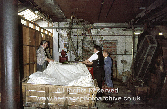 HRS 1293 Bury, Wikes Woollen Mill, Drying