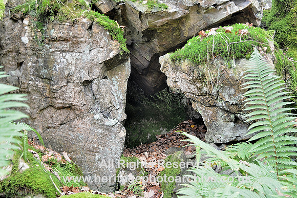 HRS 9794 Seathwaite, rockfall cave close up DSC_0053