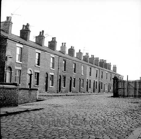 HRS 9935 Radcliffe, Railway Street gate 1959169