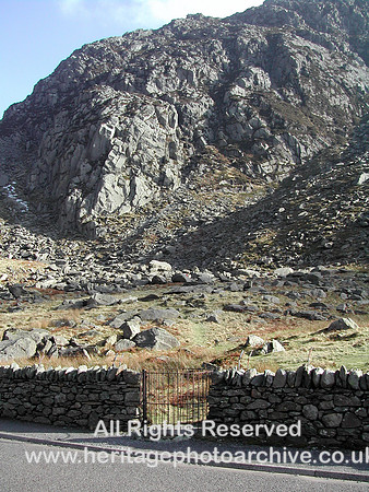 HRS 9949 Nant Ffrancon, Ordovician microgranite 2004