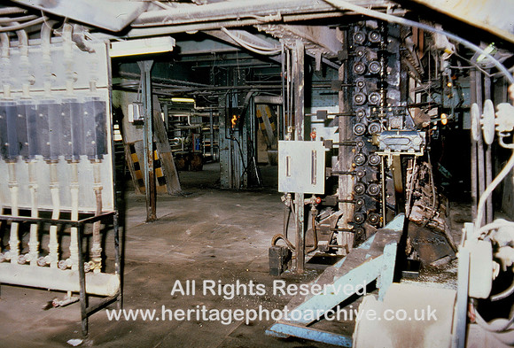 HRS 10012 St Helens, Pilkington Glass,  27.0 Riser end of machine with bait in place