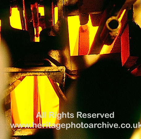 HRS 10041 St Helens, Pilkington Glass, 62.0 Glass rising and twisting from tank