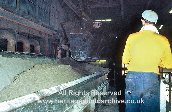 HRS 10044 St Helens, Pilkington Glass, 67.0 Ash end of machine