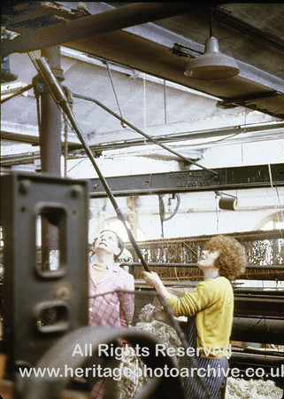 HRS 1273 Bury, Wikes Woollen Mill, line shafting 1979