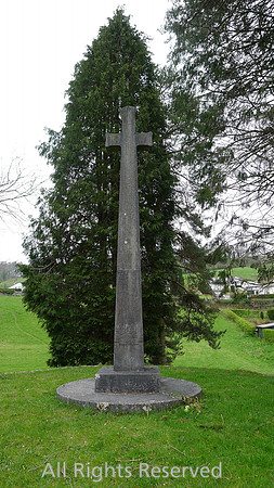 Lindale war memorial at St Pauls church L1190143