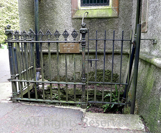 Lindale, railings around water resurgence channel L1190150