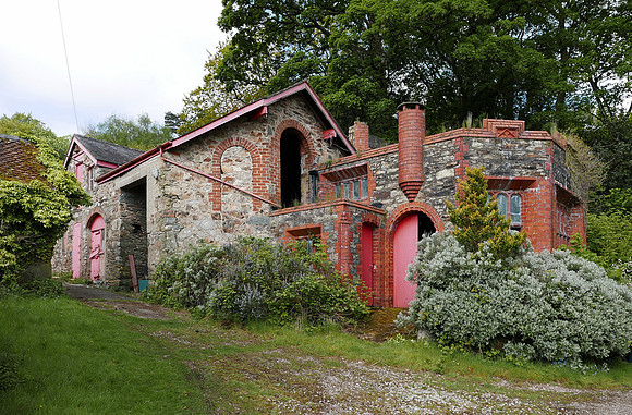 HRS 10084 Pensychnant, old farm buildings and diesel generator house (right) L7740377