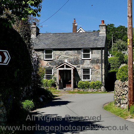 HRS 10166 Rowen village, Garreg Wen L7740537