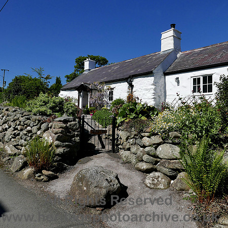 HRS 10167 Rowen village, Hen dy L7740538