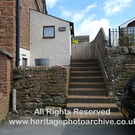 HRS 8968 Langwathby, dry stone walling at house L1150267