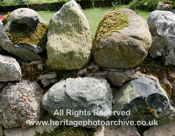 HRS 10324 Maulds Meaburn, Meaburn Hill House, dry-stone wall detail L7740774
