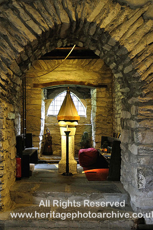 HRS 4738 Cartmel Fell Church, font 2010