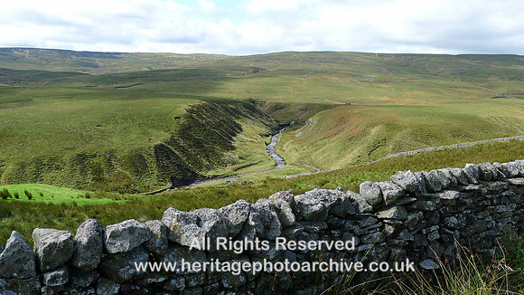 HRS 10392 Birkdale Common, Great Sled Dale, post glacial drainage through till L1190415