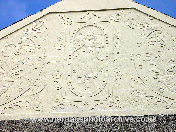 HRS 198 Conwy, End gable mural