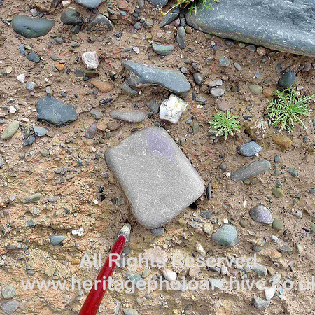 L1060625-Hare-cliff-beach-clast-with-glacial-striae