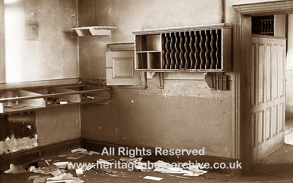 HRS 2001 Radcliffe Goods Yard offices interior 1967
