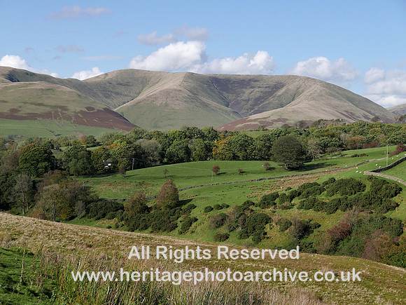 HRS 10565 Sedbergh, Howgills in autumn sunshine L7750140