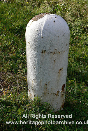 HRS 3309 Connahs Quay,  bollard