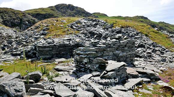 HRS 11206 Dunnerdale, Stainton Ground Quarry, drystone wall structure upper quarry 2022
