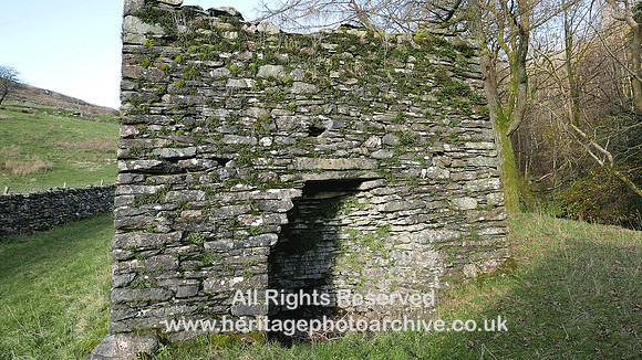 HRS 8662 Longsleddale, Stockdale, limekiln front L7700674