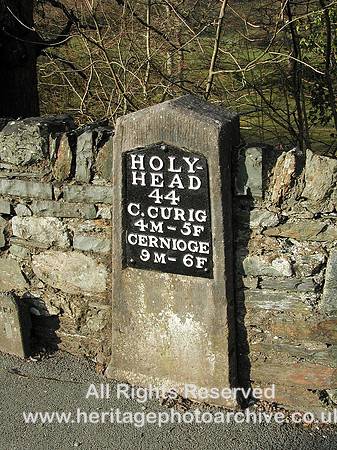 HRS 6520 Betws-y-Coed, Telford mile post 2005