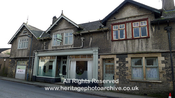 HRS 10617 Milnthorpe, Buildings on Park road near crossroads L1190821