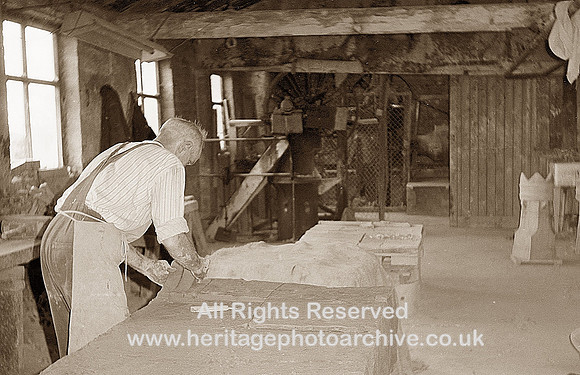 HRS 819 Stopes Pottery, Cutting clay to shape for chimney pot