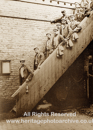 HRS 1516 Coalmining, colliers on wooden steps Gibfield