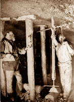 HRS 1513 Coalmining, rock drilling in tunnel by hand Gibfield