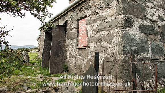 HRS 5559 Cwmystradllyn, Ty Newydd gate 2008