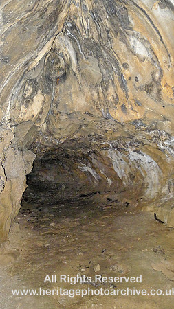HRS 10735 Capeshead cave section and roof L1040111