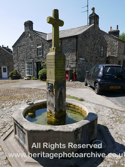 HRS 11259 Langcliffe, war memorial 2022