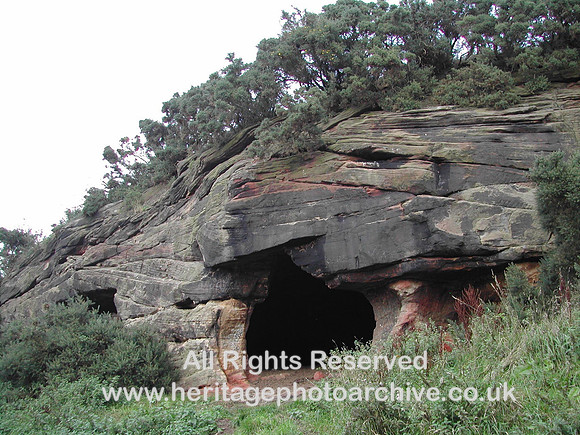 HRS 1158 Frodsham Caves, Main entrance showing bedding structure 2005