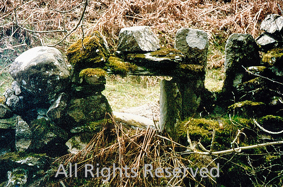 Appletreeworth Beck, Hoghole and squeeze stile