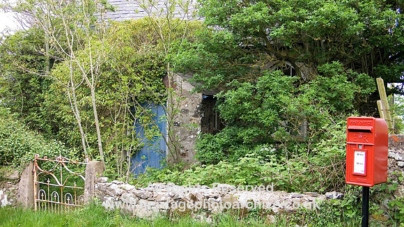 HRS 387  Bryn Twrog schoolroom and red letterbox