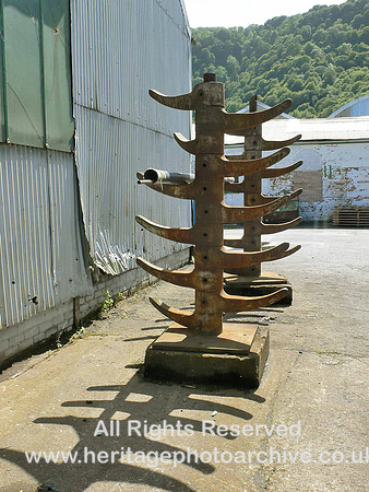 HRS 110 Dolgarrog aluminium metal pipe stands