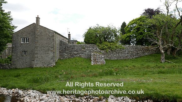 HRS 10975 Arncliffe, butressed drystone wall