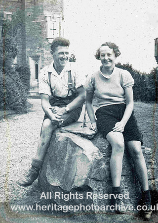 HRS 2132 Gladys and Les Wray Castle 1933